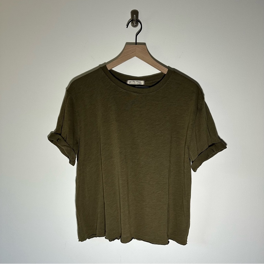 We The Free Olive Short Sleeve Roll Sleeve Tee Size Small